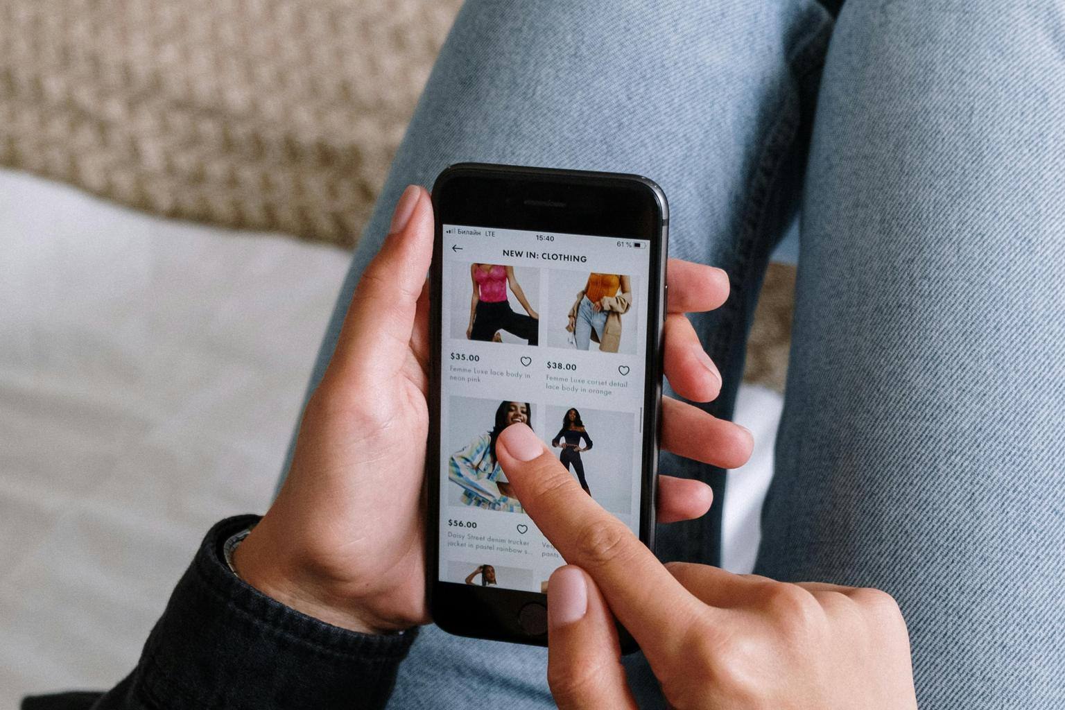 Best Apps to Find Clothes From a Photo: Google Lens vs AI | Beauty AI Best Apps to Find Clothes From a Photo: Google Lens vs AI | Beauty AI